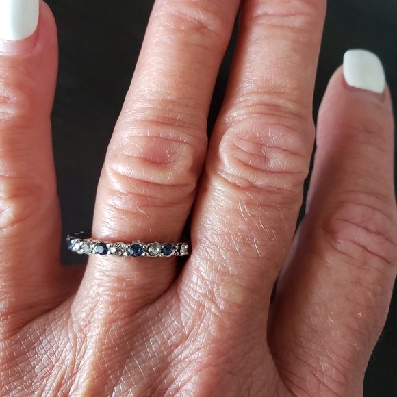 🥂🍾925 silver CZ sapphire & zirconia ring eternity band size 8 - Picture 2 of 4
